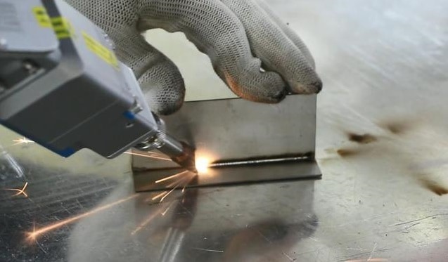 Handheld Laser Welding